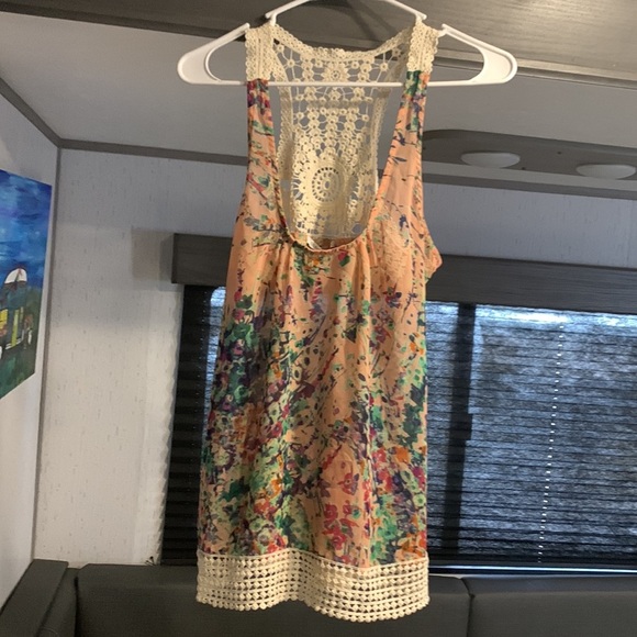 Floral & Knit tank Medium - Picture 8 of 9